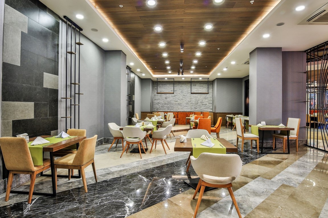 imagini hotel SATURN PALACE LARA